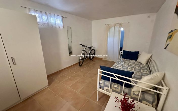 Image No.26-6 Bed Villa for sale