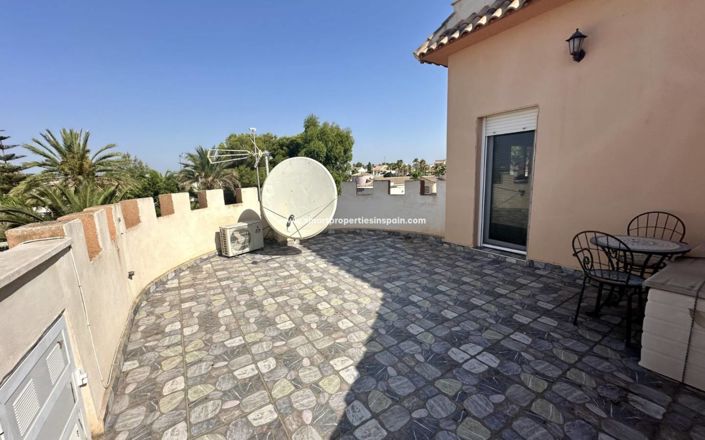 Image No.41-6 Bed Villa for sale