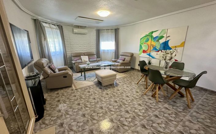 Image No.9-6 Bed Villa for sale