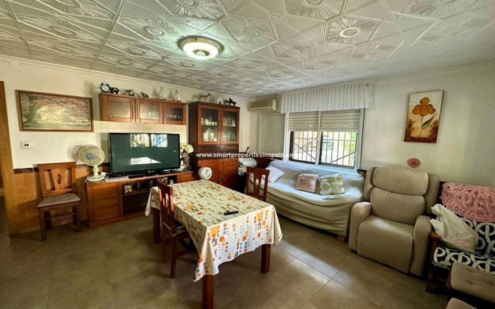 Image No.3-4 Bed Villa for sale