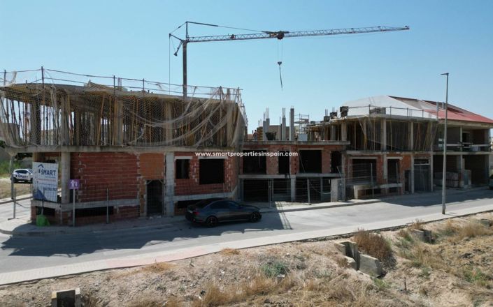 Image No.11-3 Bed Townhouse for sale