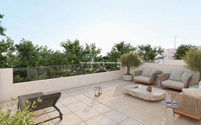 Image No.4-3 Bed Townhouse for sale