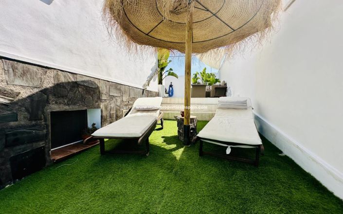 Image No.25-2 Bed Villa for sale