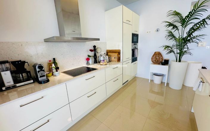 Image No.8-3 Bed Villa for sale