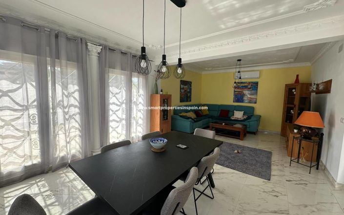 Image No.10-3 Bed Villa for sale