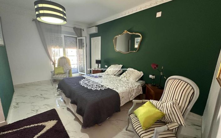 Image No.14-3 Bed Villa for sale