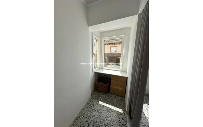 Image No.14-3 Bed Townhouse for sale