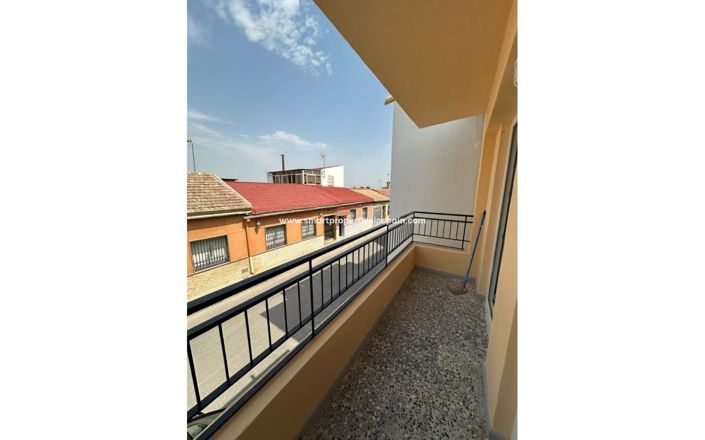 Image No.20-3 Bed Townhouse for sale