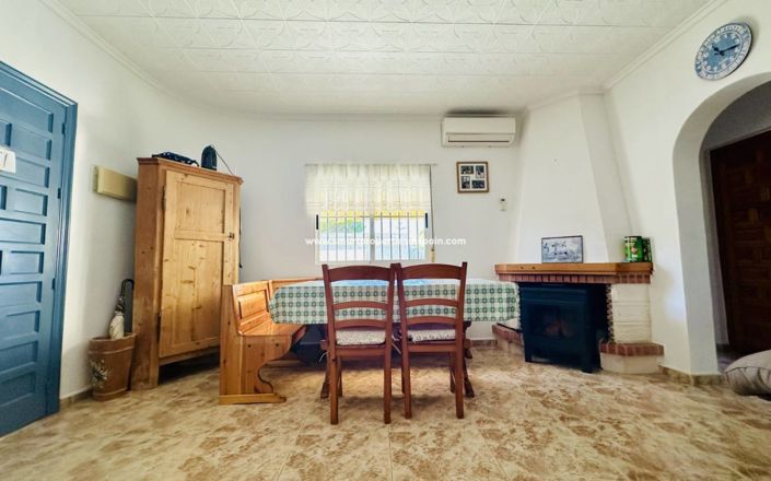 Image No.6-3 Bed Villa for sale