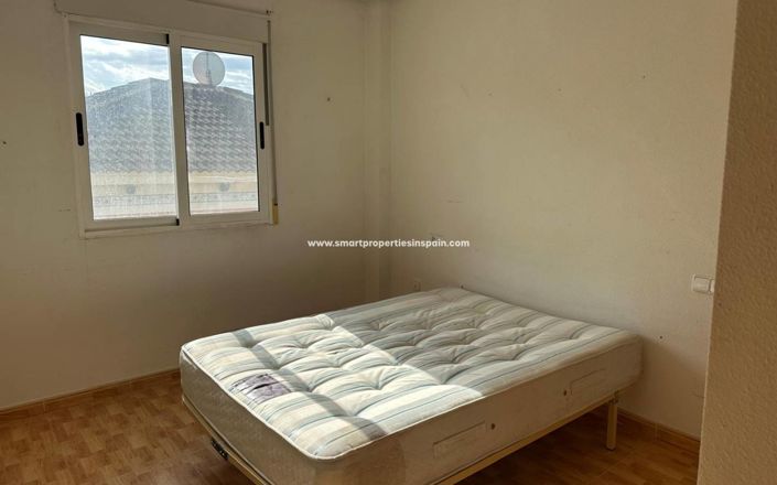 Image No.12-1 Bed Commercial for sale