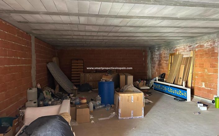 Image No.18-1 Bed Commercial for sale