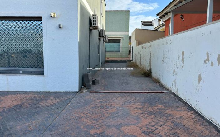 Image No.21-1 Bed Commercial for sale