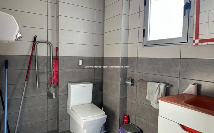 Image No.8-1 Bed Commercial for sale