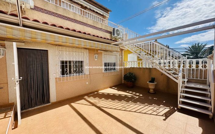 Image No.1-3 Bed Townhouse for sale