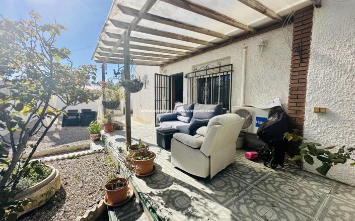 Image No.1-4 Bed Villa for sale