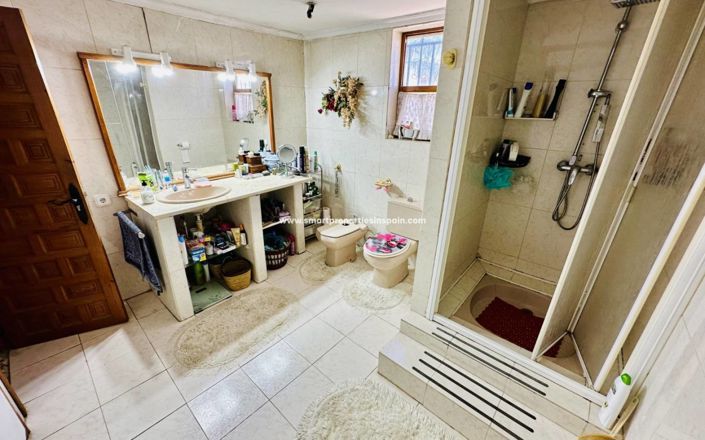 Image No.17-4 Bed Villa for sale