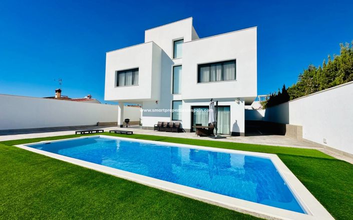 Image No.25-7 Bed Villa for sale