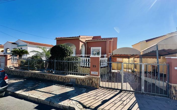 Image No.42-2 Bed Villa for sale