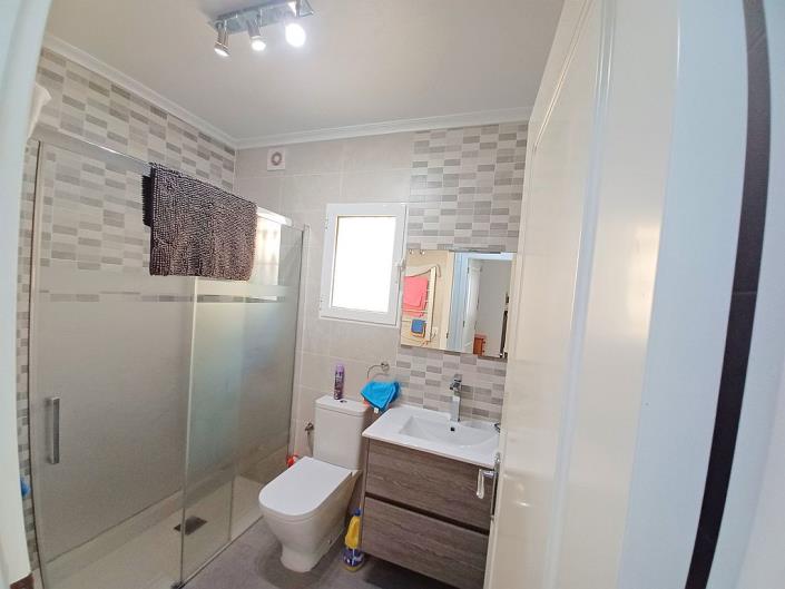 Image No.20-3 Bed Villa / Detached for sale