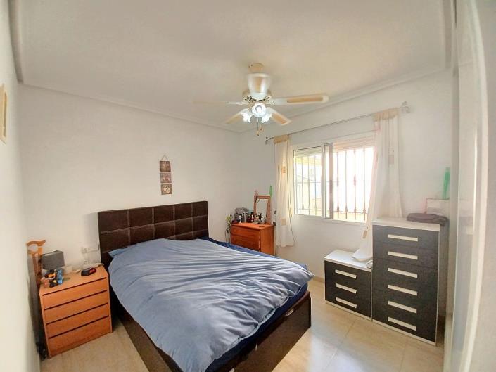 Image No.21-3 Bed Villa / Detached for sale