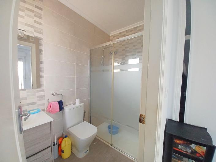 Image No.27-3 Bed Villa / Detached for sale