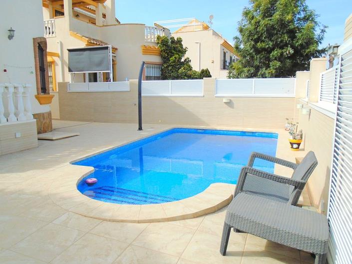 Image No.3-3 Bed Villa / Detached for sale