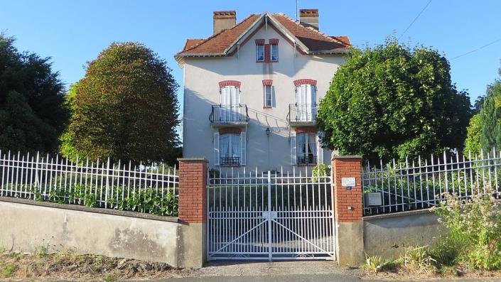 Image No.10-9 Bed Villa / Detached for sale