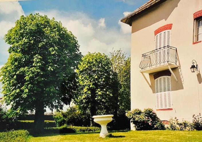 Image No.8-9 Bed Villa / Detached for sale