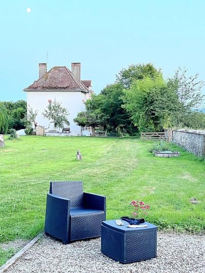 Image No.19-9 Bed Villa / Detached for sale