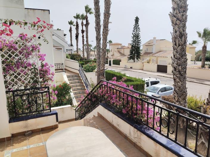 Image No.8-3 Bed Townhouse for sale