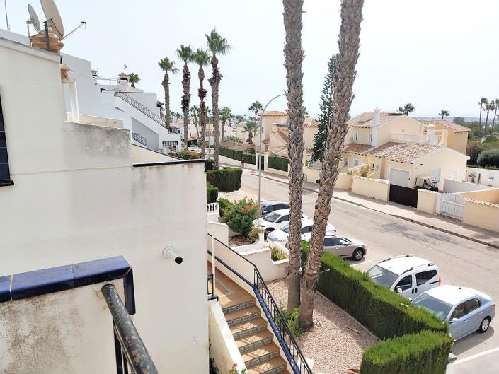 Image No.12-3 Bed Townhouse for sale