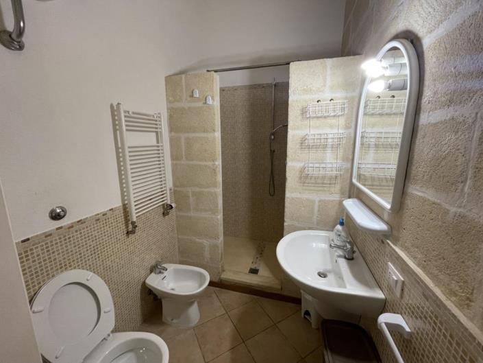 Image No.17-8 Bed Villa for sale