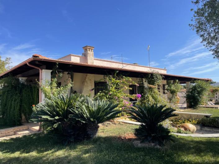 Image No.57-8 Bed Villa for sale