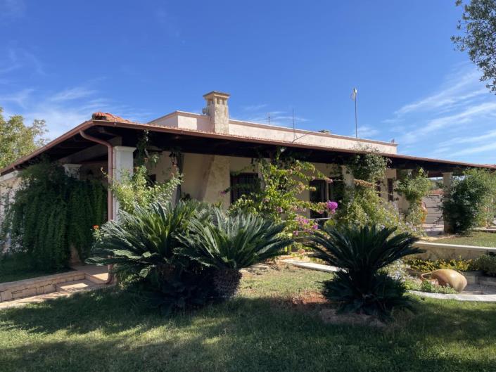 Image No.58-8 Bed Villa for sale