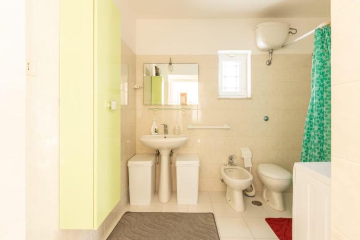 Image No.49-2 Bed Villa for sale