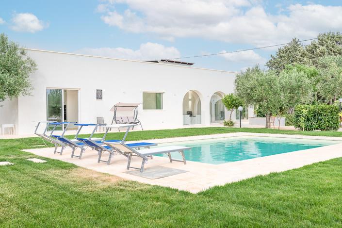 Image No.1-4 Bed Villa for sale