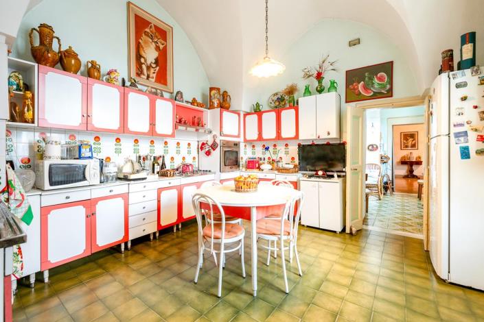 Image No.42-4 Bed House for sale