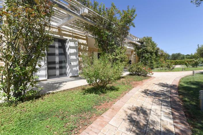 Image No.39-8 Bed Villa for sale