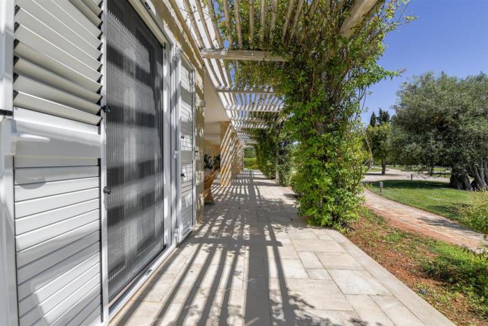 Image No.40-8 Bed Villa for sale