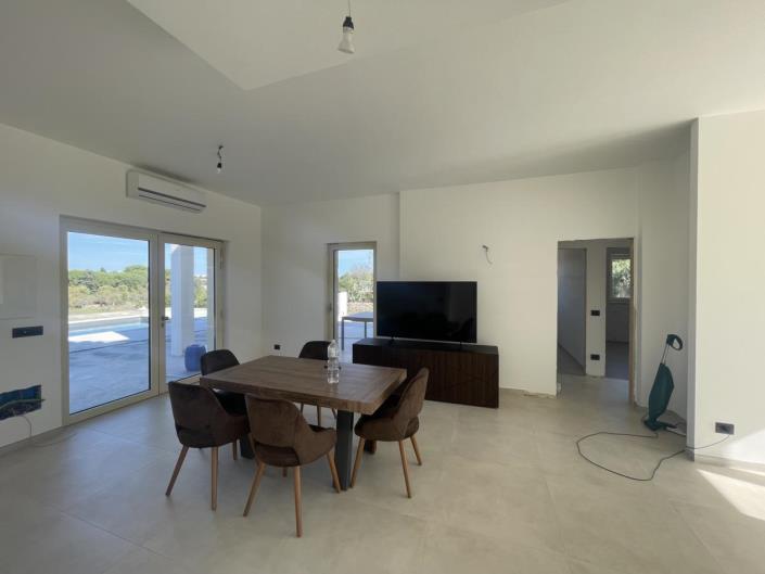 Image No.29-2 Bed Villa for sale