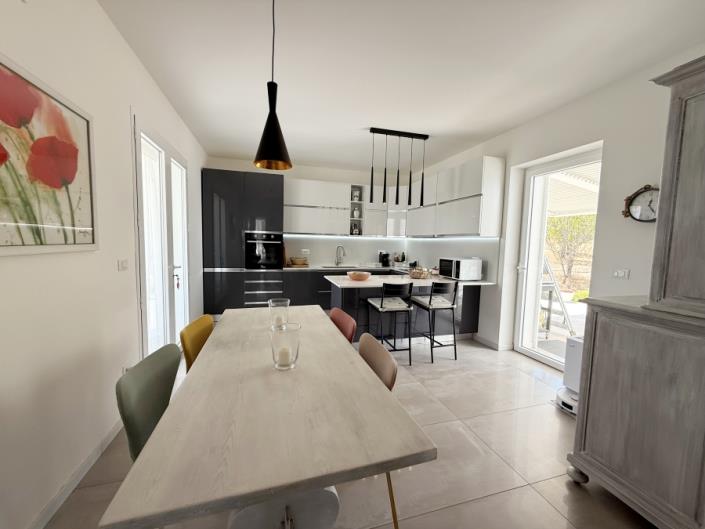 Image No.48-2 Bed Villa for sale