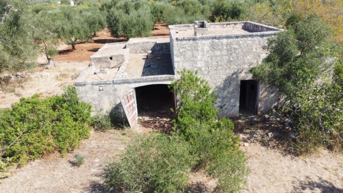 Image No.10-3 Bed Country House for sale