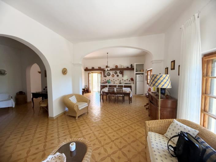 Image No.17-3 Bed Trullo for sale