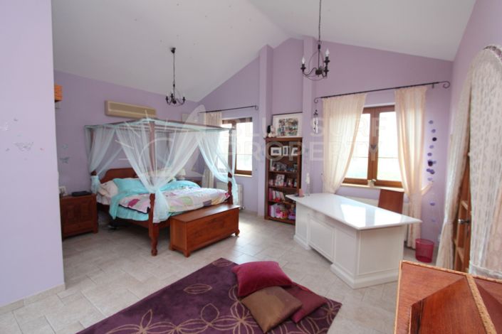 Image No.17-6 Bed Villa for sale