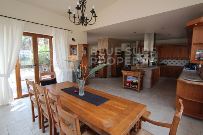 Image No.4-6 Bed Villa for sale