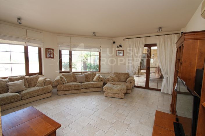 Image No.7-6 Bed Villa for sale
