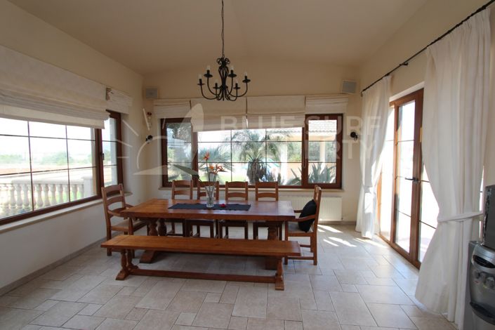 Image No.8-6 Bed Villa for sale