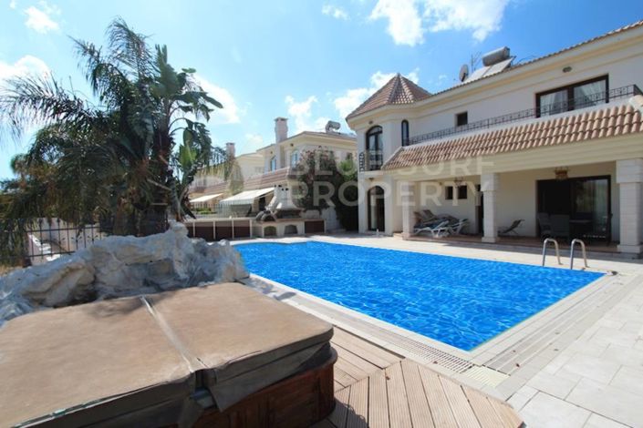 Image No.3-Villa de 4 chambres à vendre à Kapparis