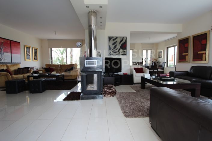 Image No.11-5 Bed Villa for sale