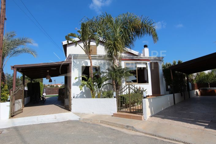 Image No.1-2 Bed Villa for sale